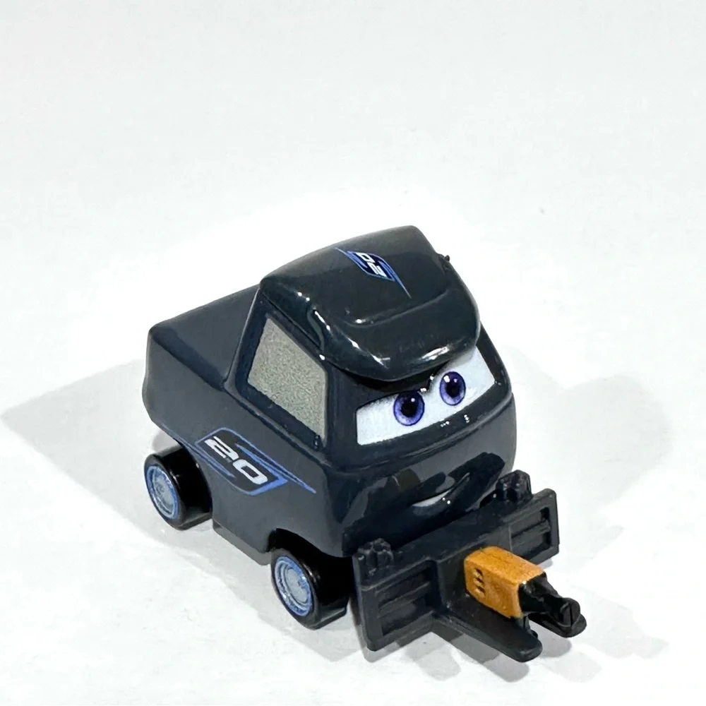 Disney Cars 3 Laura Spinwell Jackson Storm’s Pitty Die-cast